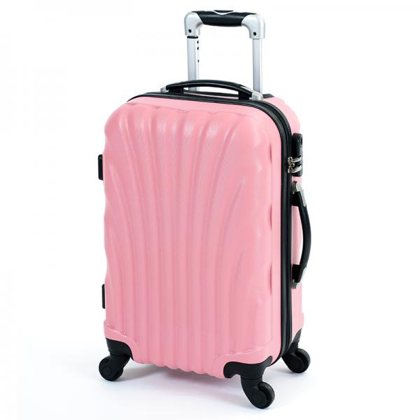 Få rosa koffert verdt 999 kroner