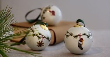 Få Kähler Hammershøi julekuler verdt 629 kroner