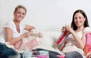 Glad i hekling eller strikking? Nå kan du få stor strikke- eller heklepakke GRATIS