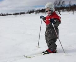 Ørsta: Lån skiutstyr til barna helt gratis hos Frivilligsentralen