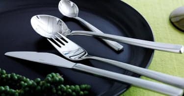 Få designklassikeren Fuga bestikk i 16 deler