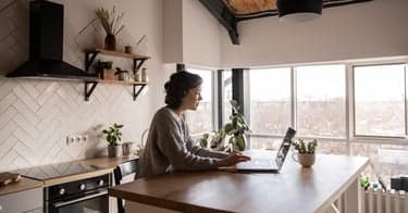 Tjen penger hjemmefra med å besvare undersøkelser