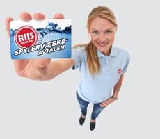 Få gratis spylervæske til bilen i ett år hvis du reparerer eller skifter frontruta hos Riis