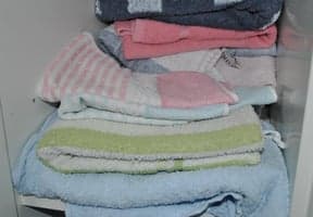 Hvordan bruke håndklærne dobbelt så lenge før de vaskes