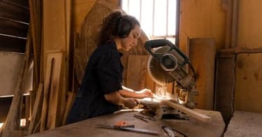 Kvinner kan tjene på å velge mannsdominerte yrker