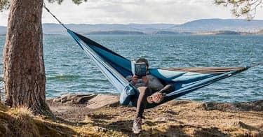 Få dobbel hengekøye og tre bøker i velkomstgave