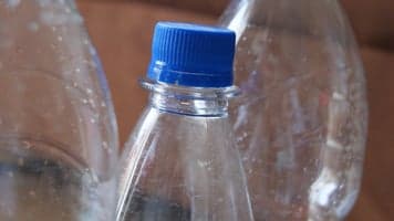 Bruk fadderuka til å samle panteflasker