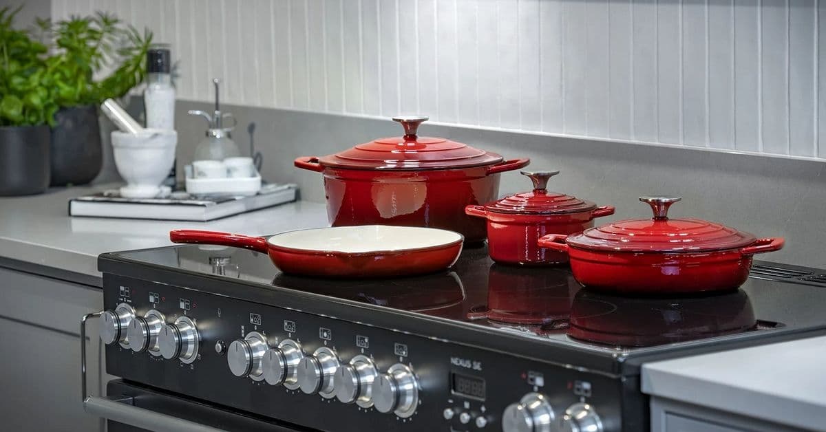 Få 7 delers støpejernsgrytesett til 64% rabatt