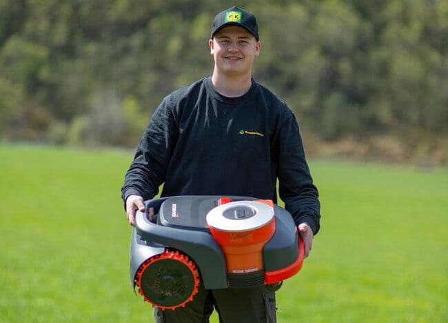 SISTE FRIST I DAG: Vinn en Segway Navimow H206E verdt 19 490 kroner