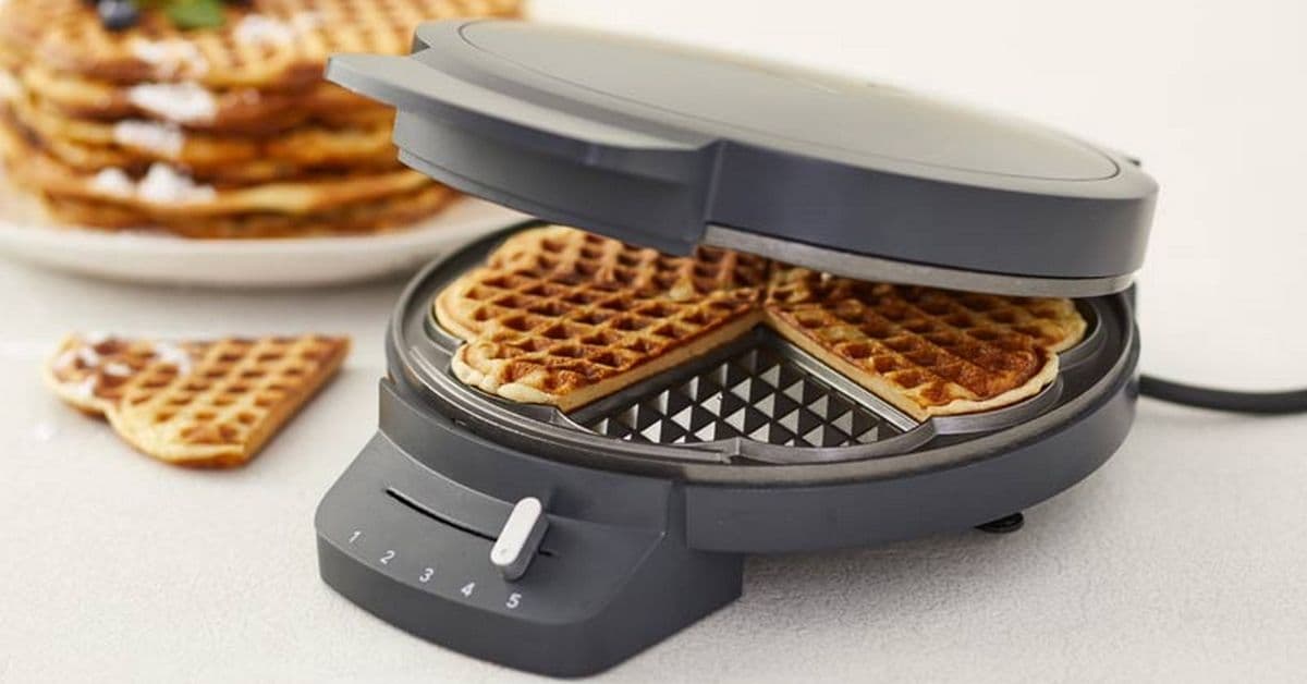 Få vaffeljern og tre valgfrie bøker - totalverdi opptil 2196 kroner