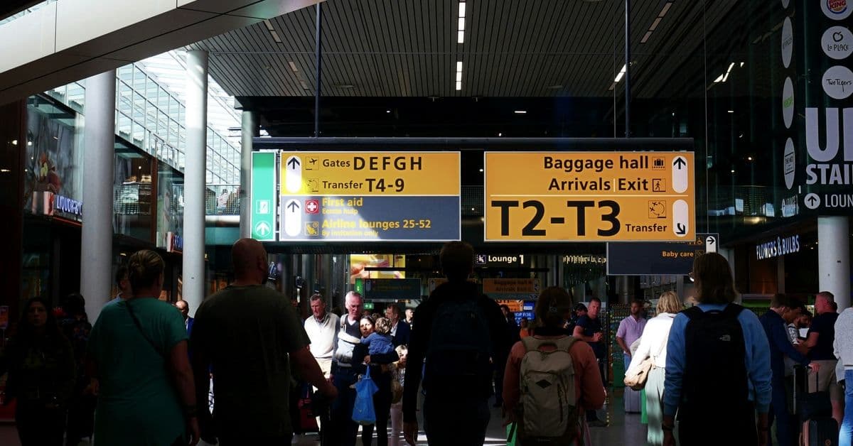 Venter lang kø på flyplassen: Dekkes ikke av forsikringen