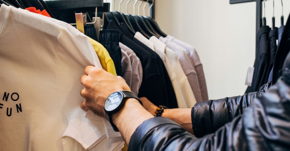 Usolgte klær blir forbudt å kaste