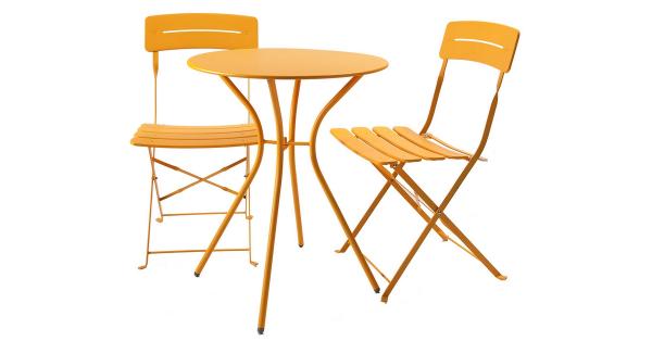 Få oransje cafésett med bord og to stoler - verdi 1499 kroner