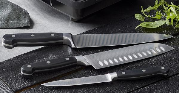 Få praktisk knivsett med kokkekniv, santokukniv og grønnsakskniv
