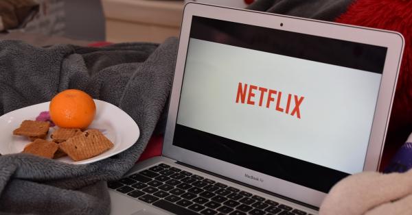 Få 1 års gratis abonnement på Netflix, Playstation+ eller Crunchyroll