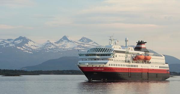 Vinn 2 ukers cruise med Hurtigruten for 2 personer