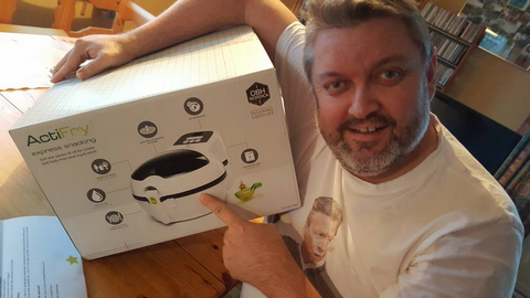 Gjerrigknarken Rune tester frityrkoker